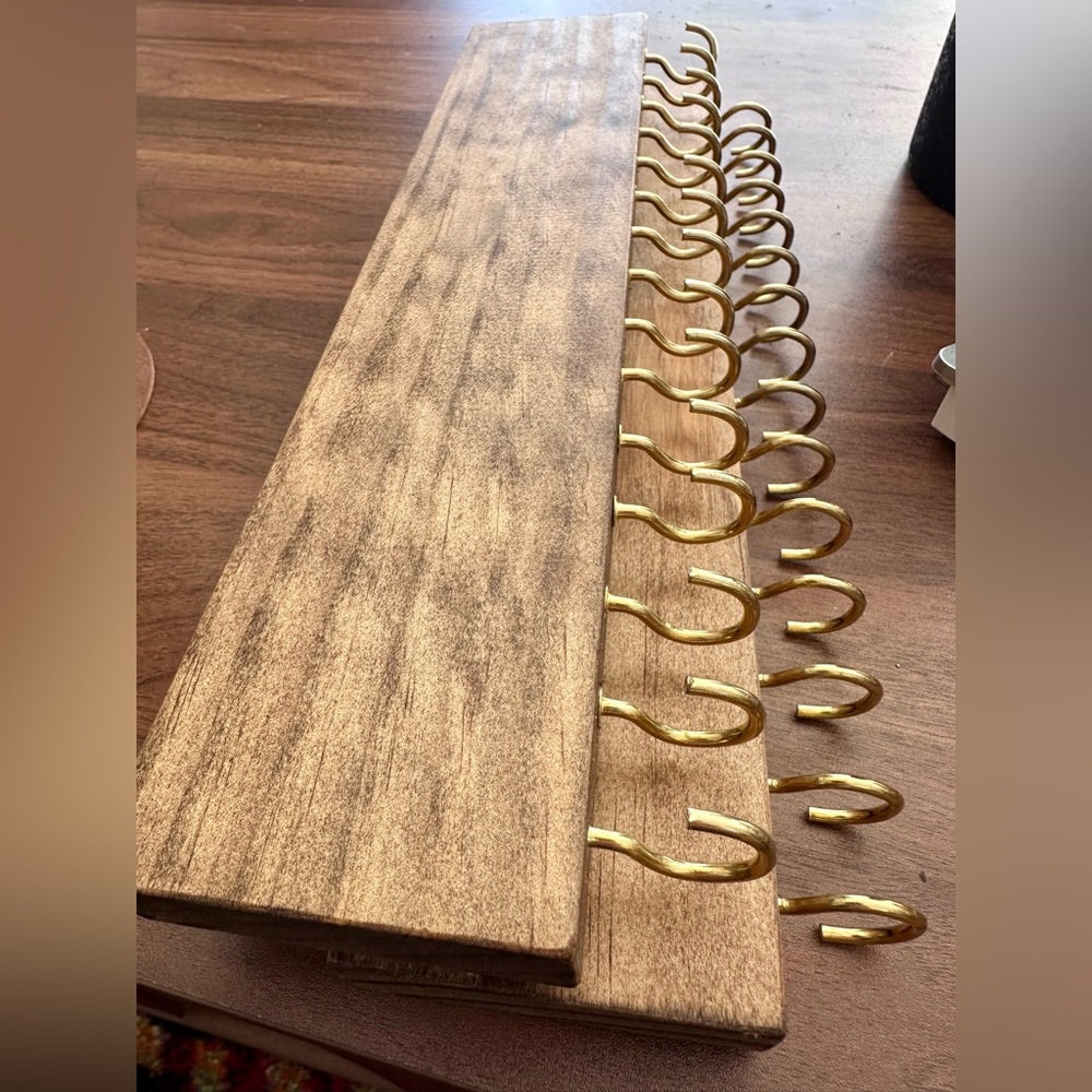 Wooden Necklace Holder with Hooks - Picture 3 of 3
